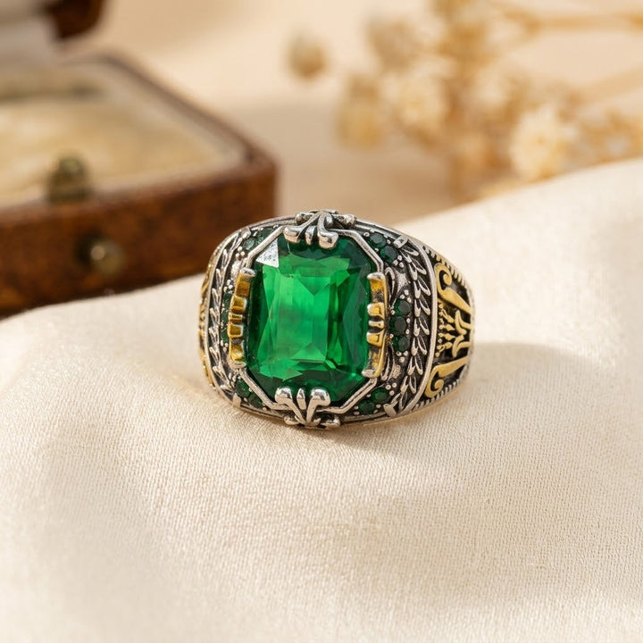 Vintage Emerald Ring in Antique Silver