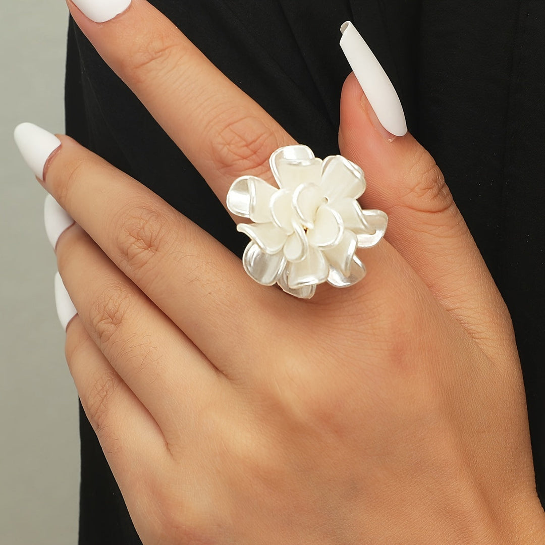 Eternal White Blossom Ring