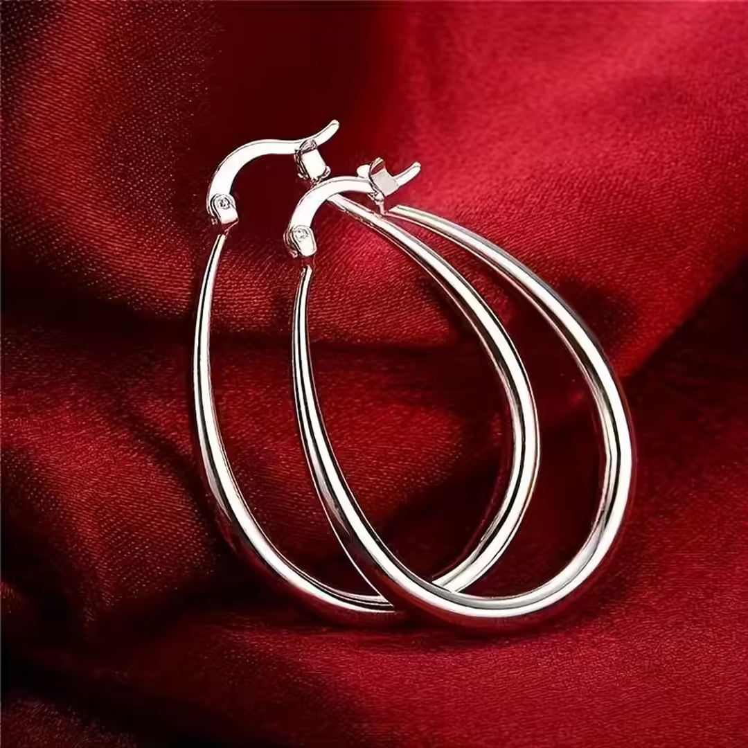 Distinctive Vintage Gold Earrings