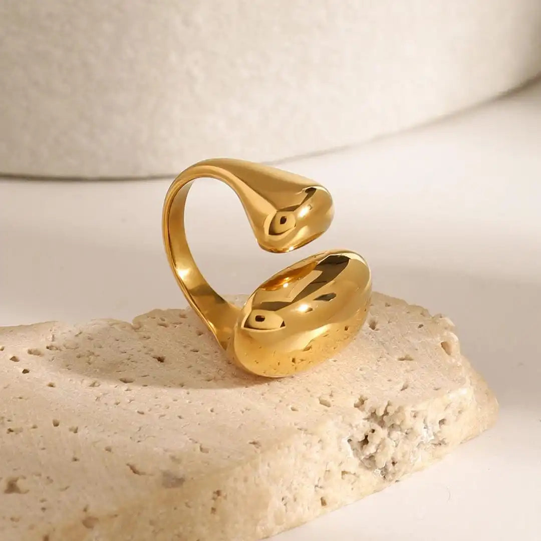 Elegant Golden Wave Band