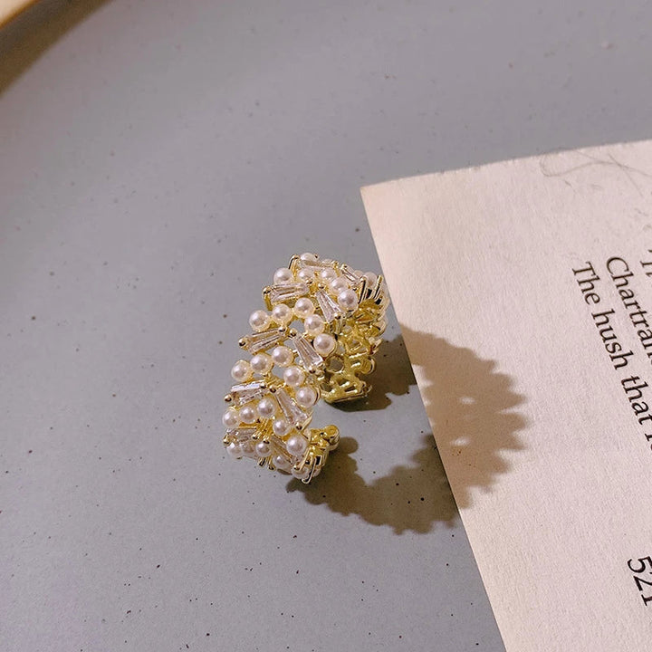 Sophisticated Gold Pearl Band
