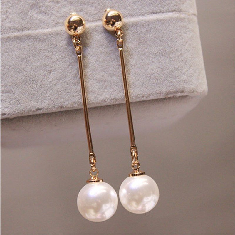 Chic Drop Earrings Showcasing Distinctive Handcrafted Pearls