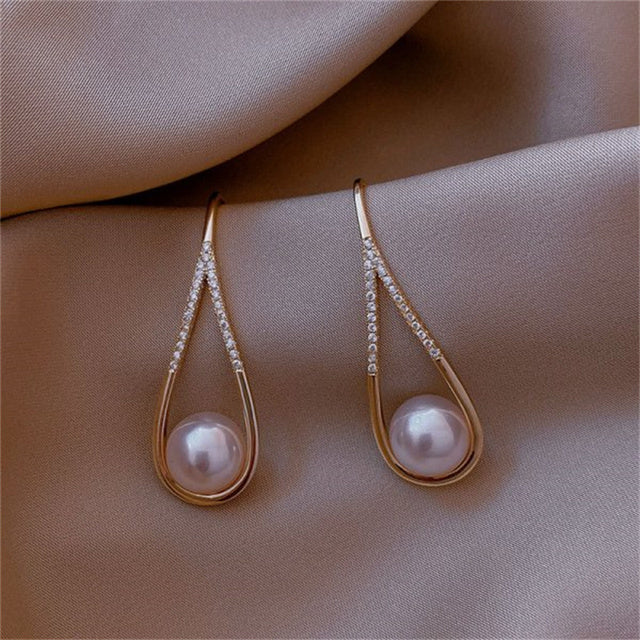 Pearl Dangle Earrings