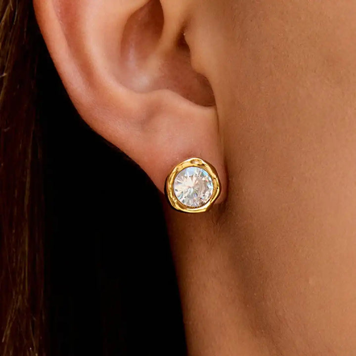 Timeless Round Zirconia Earrings in Classic Gold