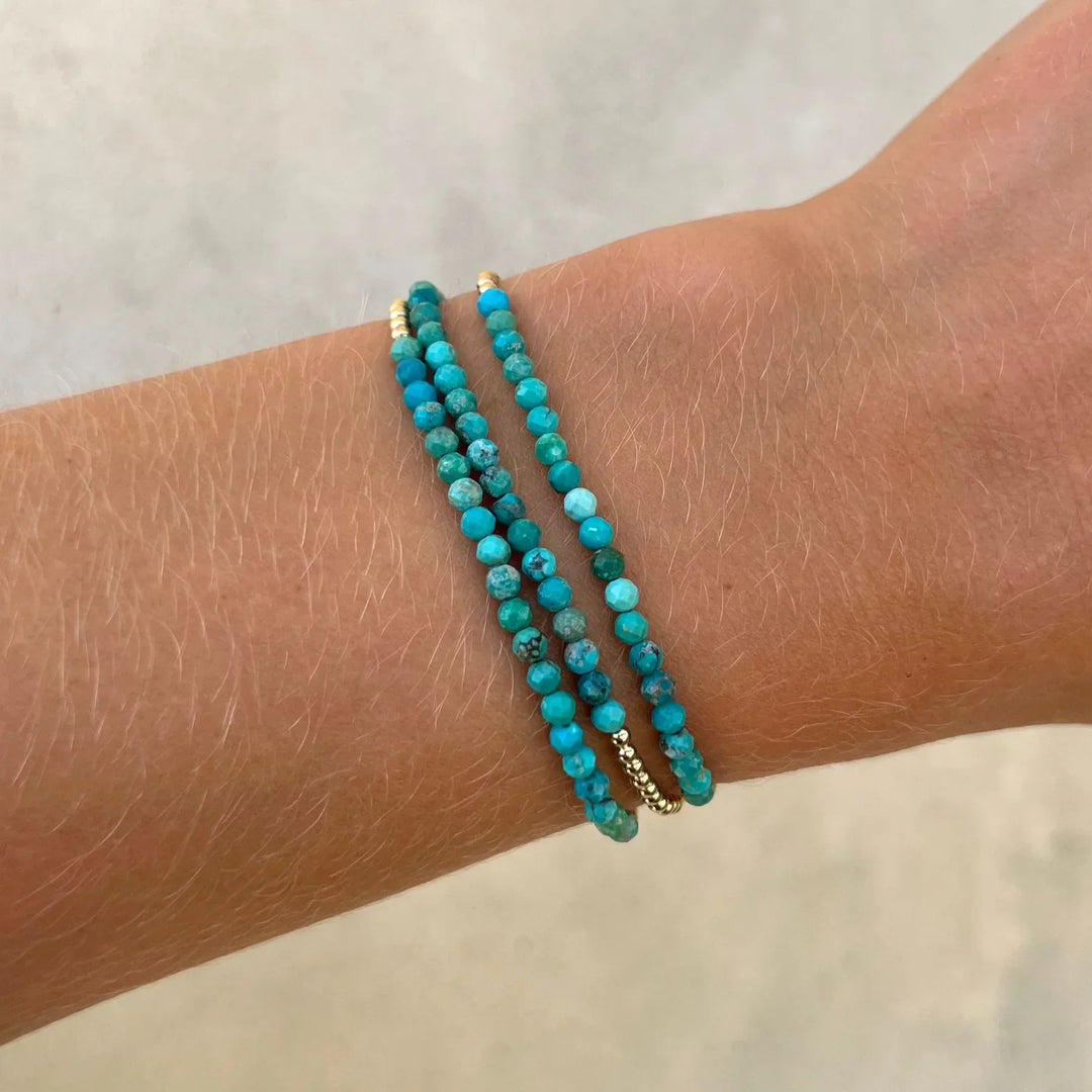 Chic Turquoise and Gold Beaded Bracelet