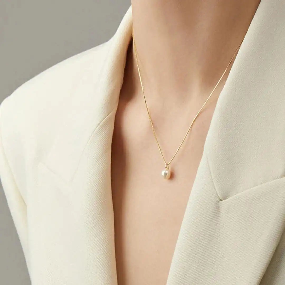 Timeless Pearl Pendant Necklace