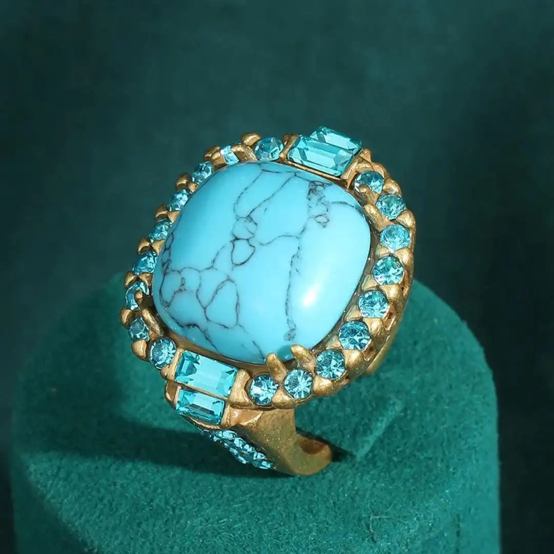 Turquoise Zirconia Ring in Gold