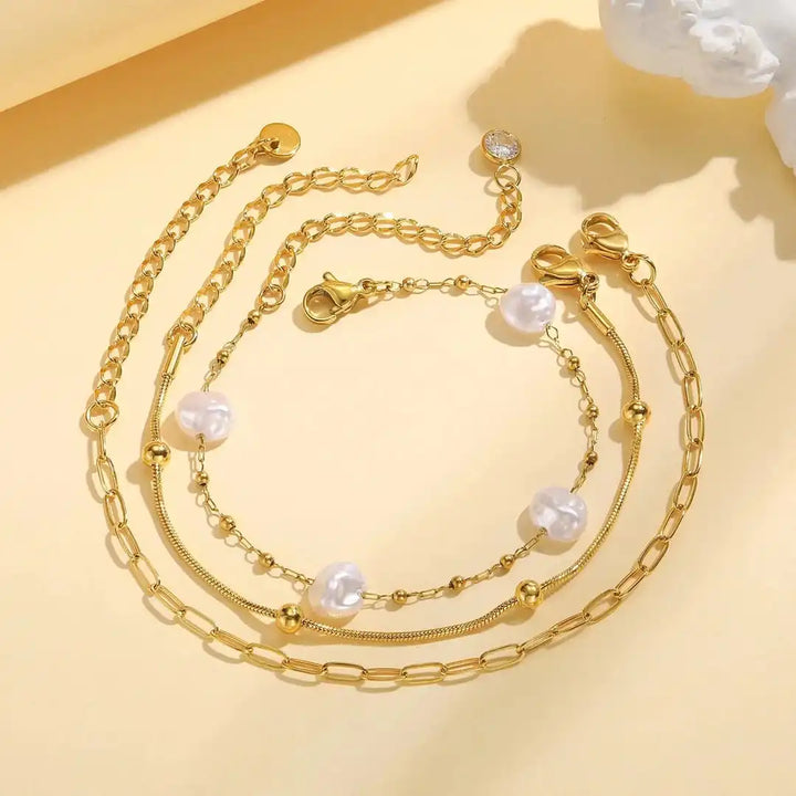 Stratified Golden Pearl Bracelet Collection