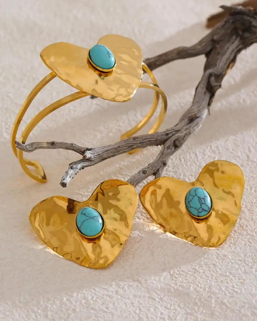 Retro Gold Inlaid Turquoise Heart Jewelry Set: Earrings, Ring & Bracelet
