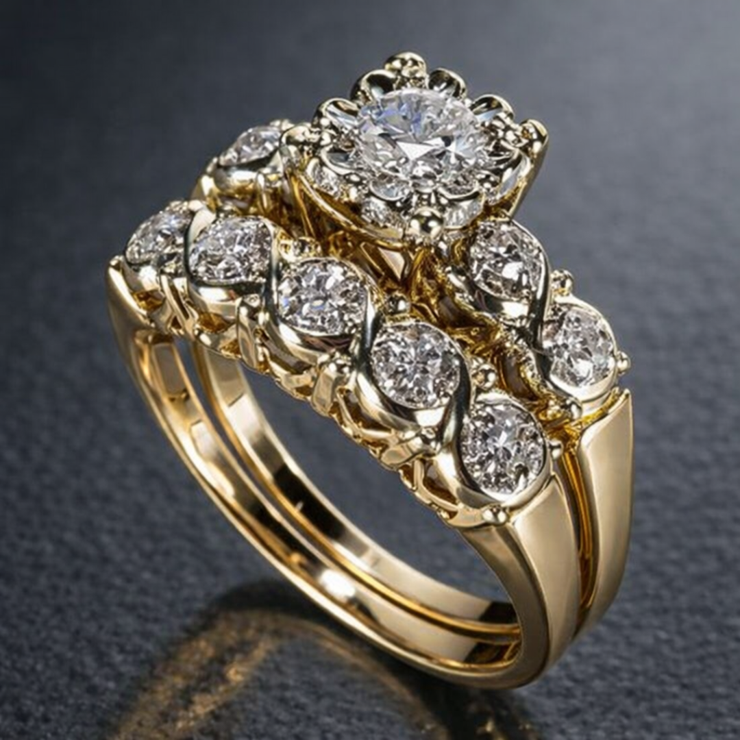 Antique Glittering Gold Ring