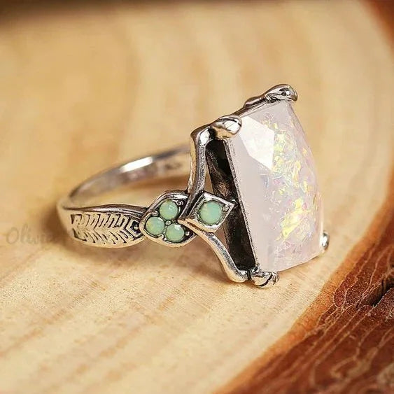 Vintage Silver Ring Featuring White Opal