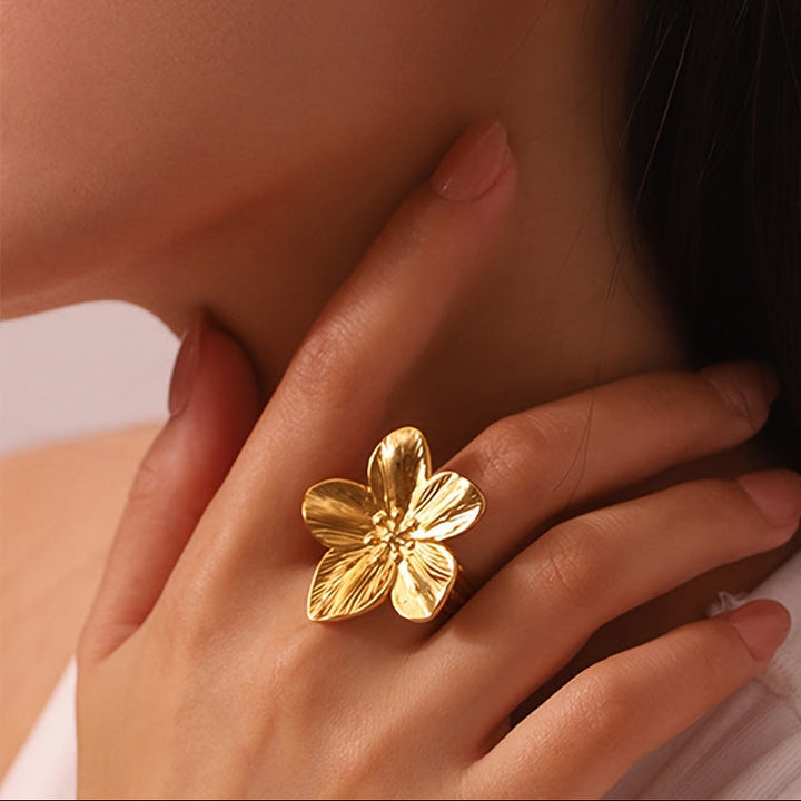 Timeless Golden Floral Ring