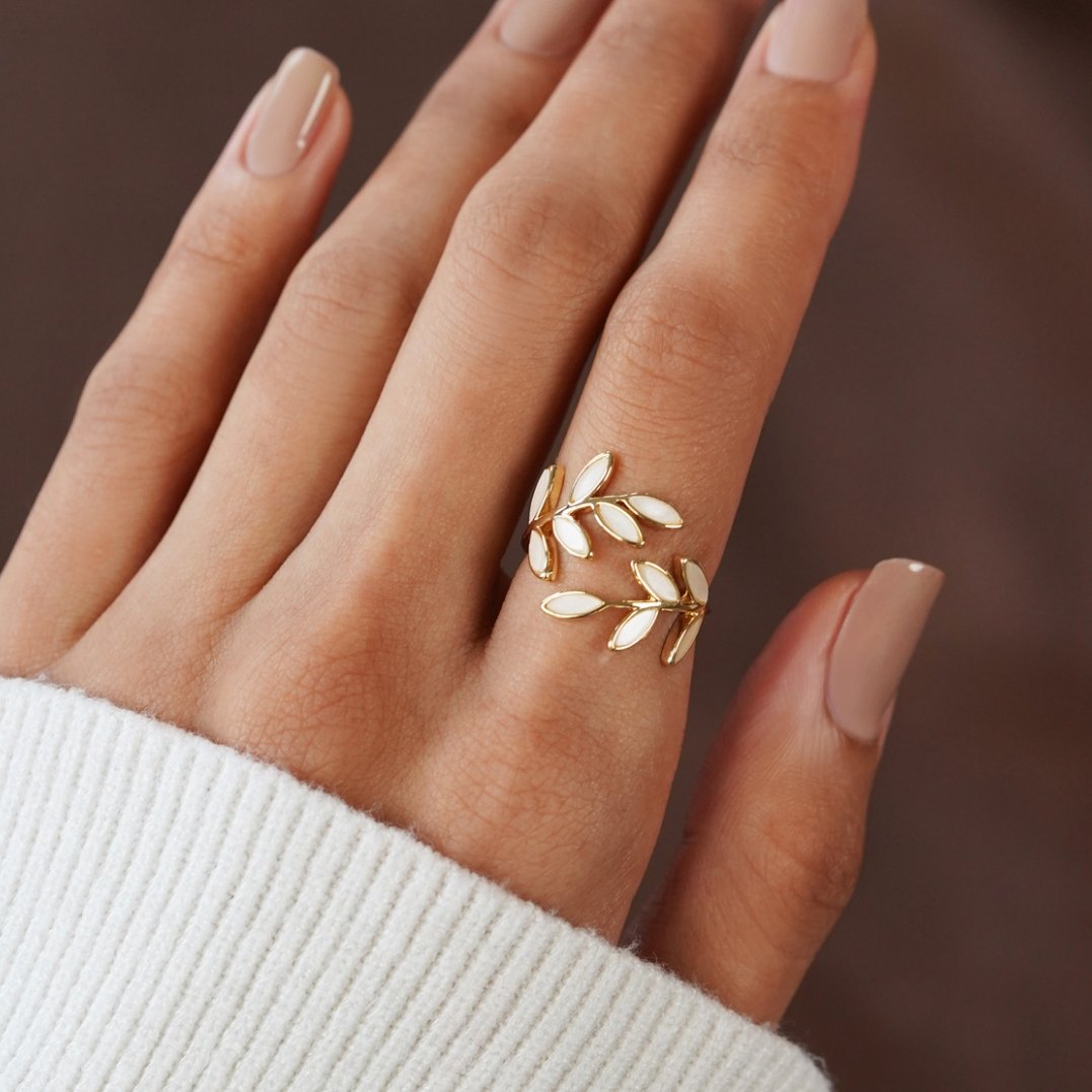 Golden Leaf-Inspired Ring Design