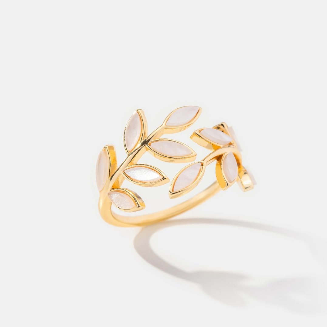 Golden Leaf-Inspired Ring Design