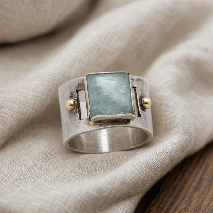 Elegant Green Square Moonstone Ring