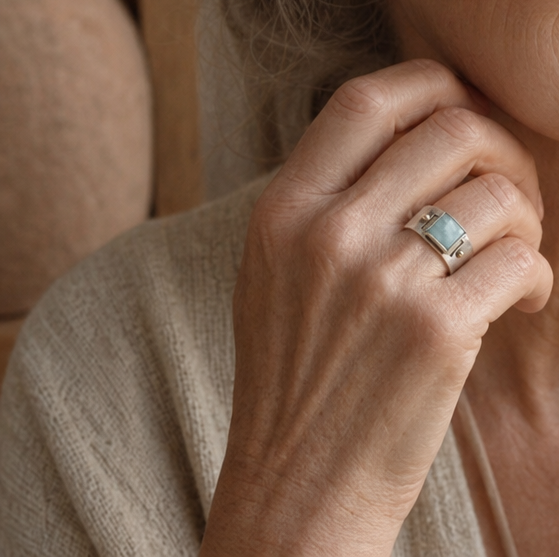 Elegant Green Square Moonstone Ring