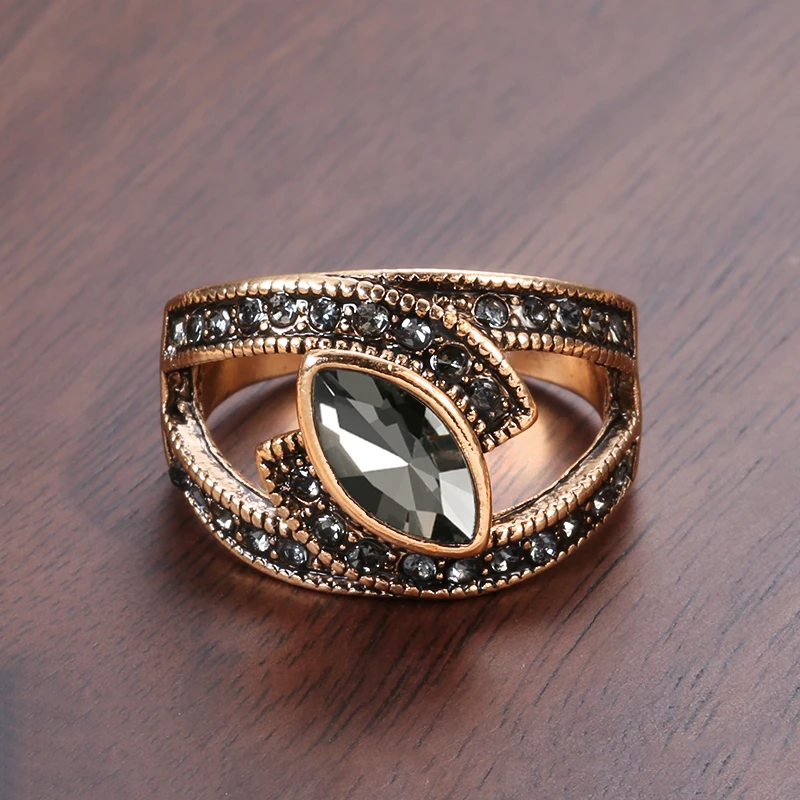 Elegant Onyx Gemstone Ring