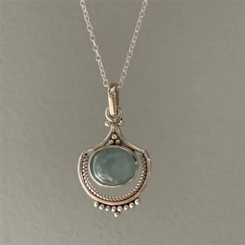 Vintage Green Gem Pendant Necklace