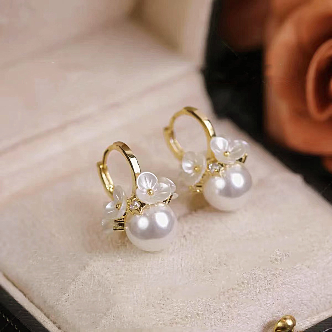 Elegant Floral Pearl Earrings