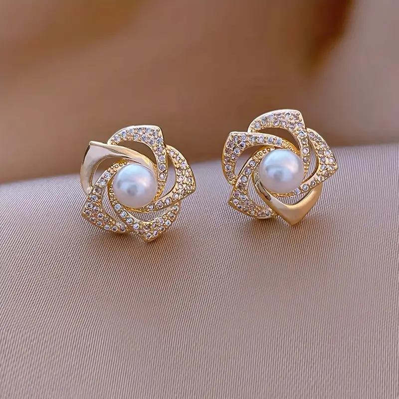 Elegant Twisted Pearl Earrings with a Radiant Chic Design