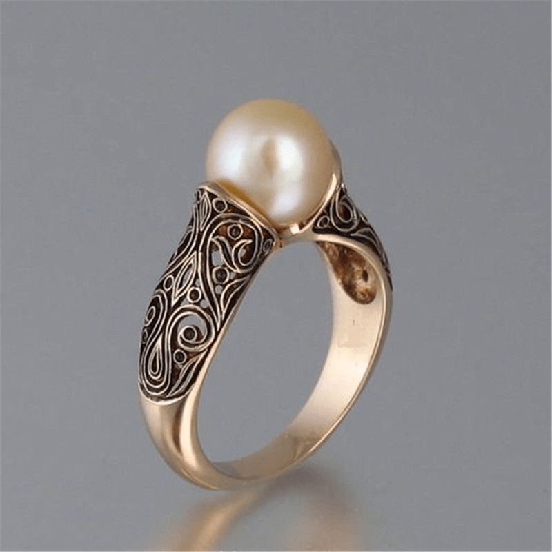 Vintage Pearl and Gold Ring