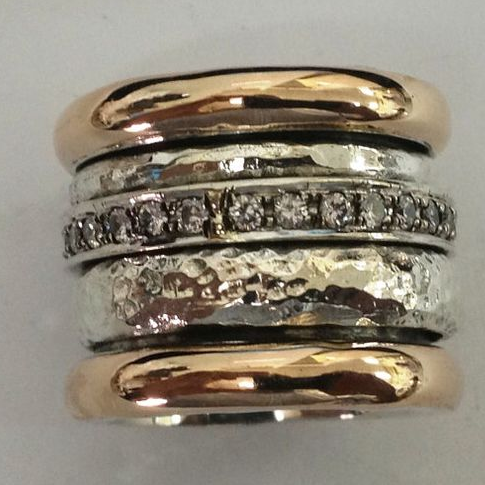 Striking Vintage-Inspired Ring in Gold and Silver