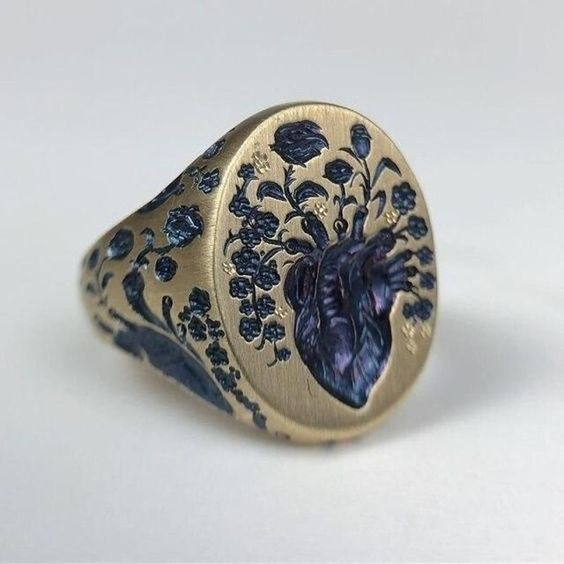 Vintage Gold Ring with Blue Floral Design