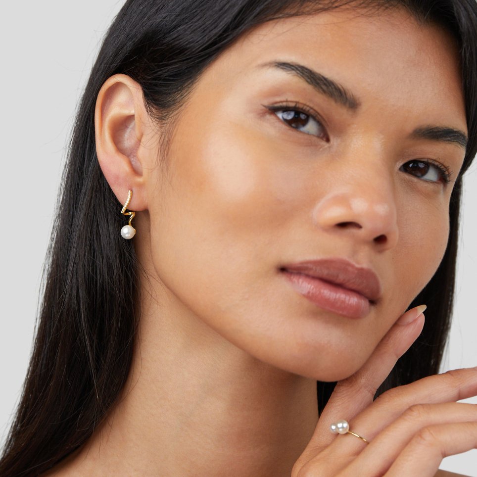 Lustrous Wave Pearl Earrings with Iridescent Finish